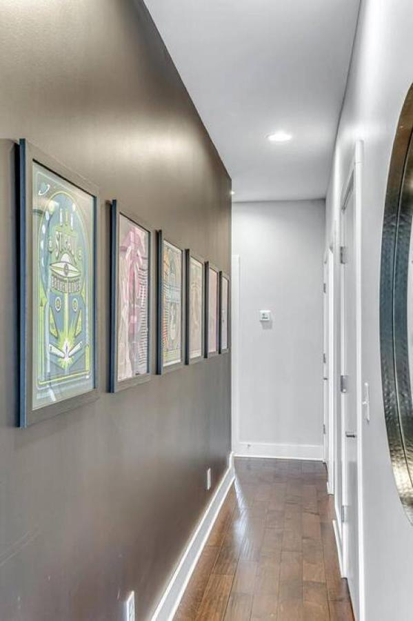 Big New And Modern With Skyline View Mural And Ping Pong Nashville Esterno foto